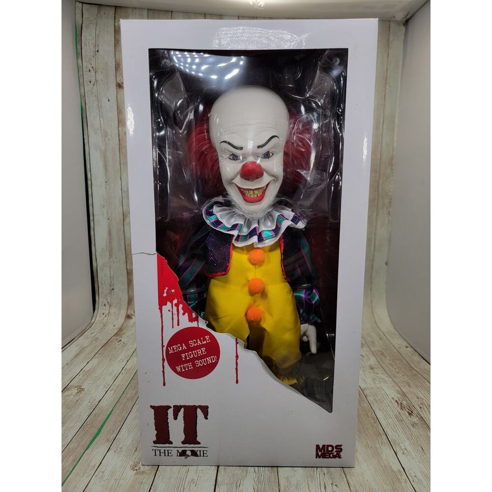 Stephen King, IT Talking Pennywise 15 in Action Figure Mezco Toyz